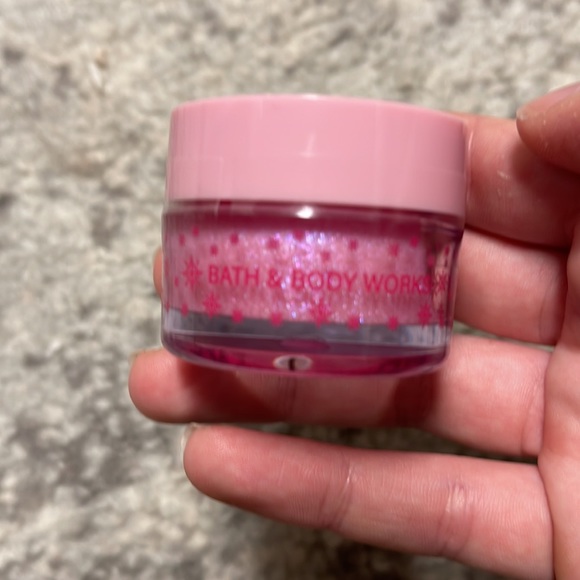 Bath and Body Works Coco Mint Scrub - Picture 4 of 4